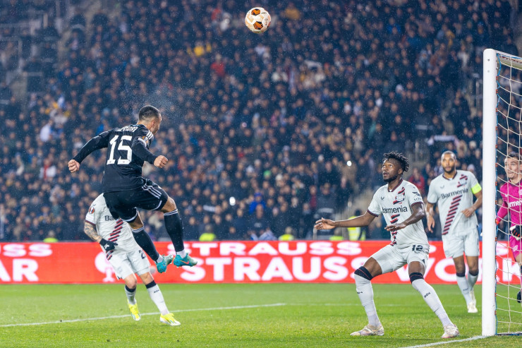 “Bayer” - “Qarabağ” oyunu  başladı 