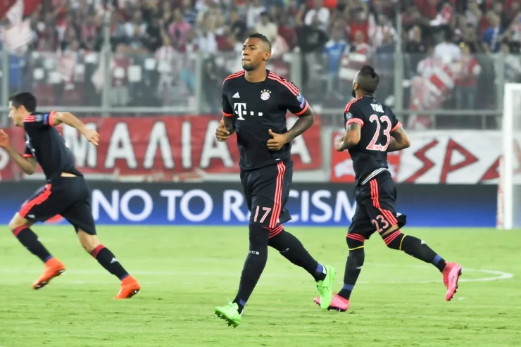 Futbolçunun anası oğlunu İFŞA ETDİ:  "Qadınlara təcavüz edib"