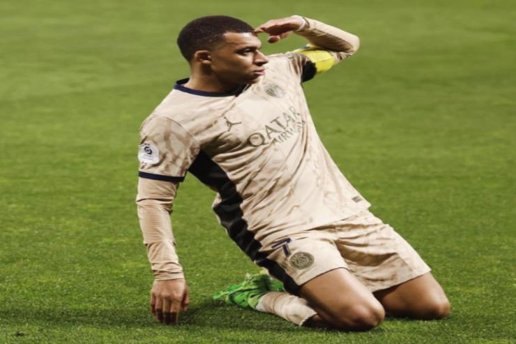 PSJ-də  250-ci qolunu   vurdu