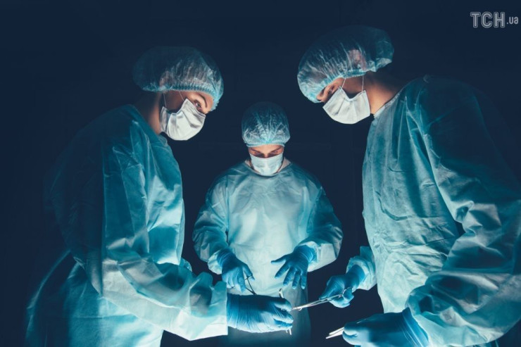 Tələbə sığorta şirkətini aldatmaq üçün  ayaqlarını kəsdirdi 