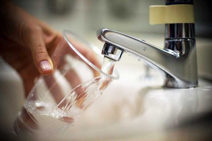 Hansı su daha sağlamdır? - Qazlı, mineral, yoxsa... 