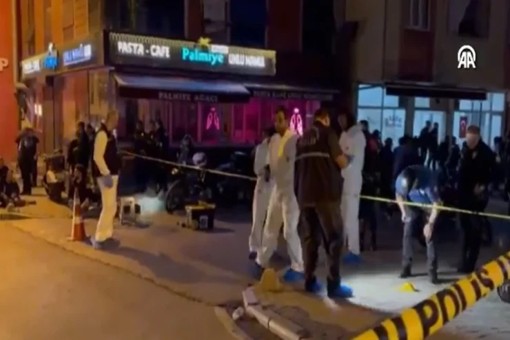 Kafeyə basqın oldu, ölənlər var 