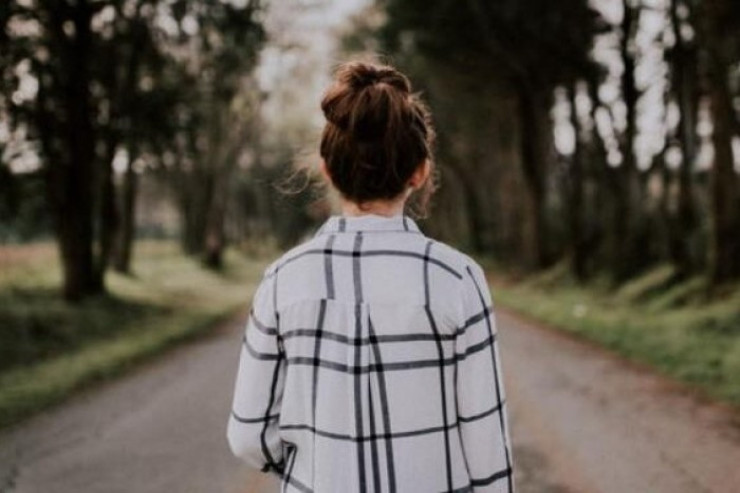 Bakıda 17 yaşlı qız 15 gündür  itkin düşüb