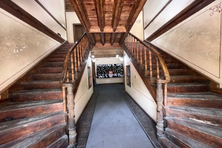 Bu məktəb 556 ildir ki,  fasiləsiz təhsil verilir