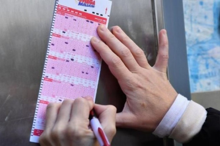 Mayın 26-nın  ULDUZ FALI:   Bu gün  bir lotereya bileti   ala bilərsiniz, amma...