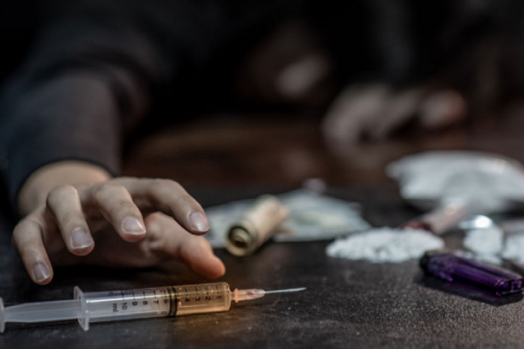 Narkotik çəkən  yeniyetmələrdə YENİ TƏHLÜKƏ