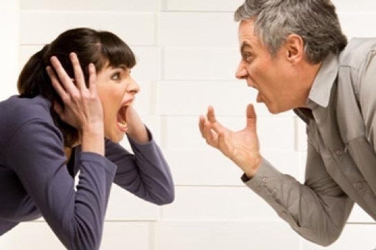 Qadının kişiyə heç vaxt bağışlamamalı olduğu  5 şey