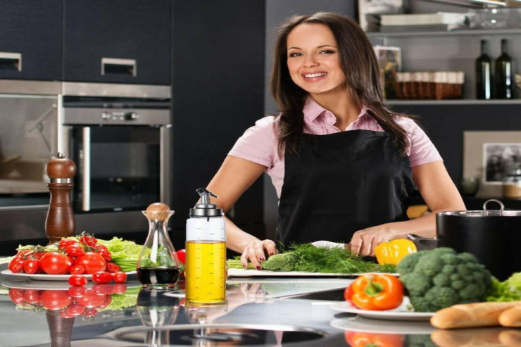  Kraliça mətbəxdədir:   Bürclərin ən yaxşı evdar qadınları 