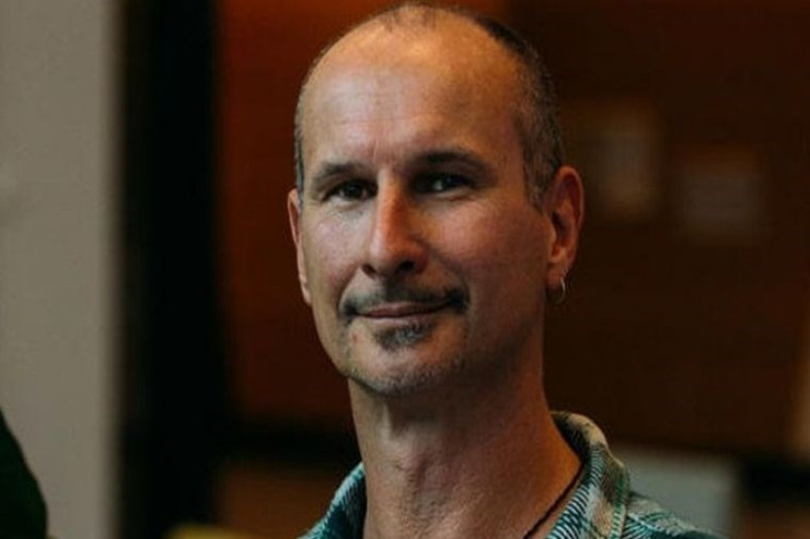 55 ildir yaşadığı ölkənin  vətəndaşı OLMADIĞINI öyrəndi: İŞDƏN QOVULDU 