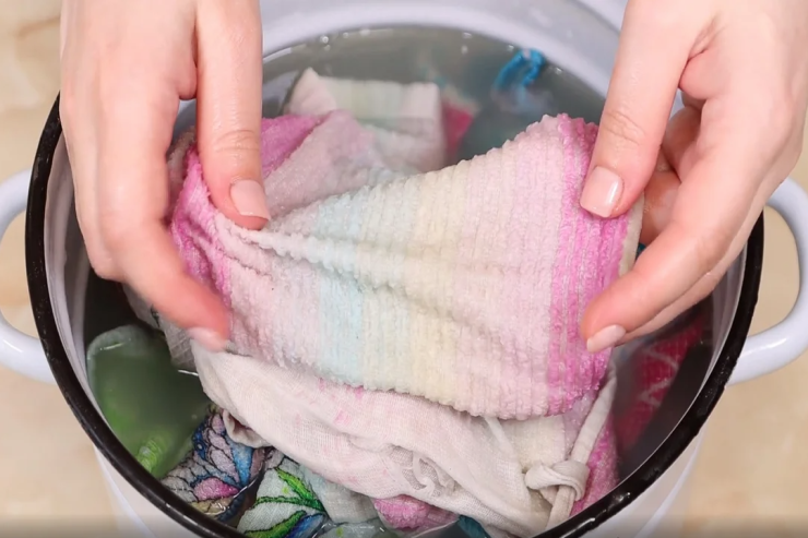 Mətbəx dəsmallarını  sirkə ilə yuyun  – Evdar qadınlara məsləhət