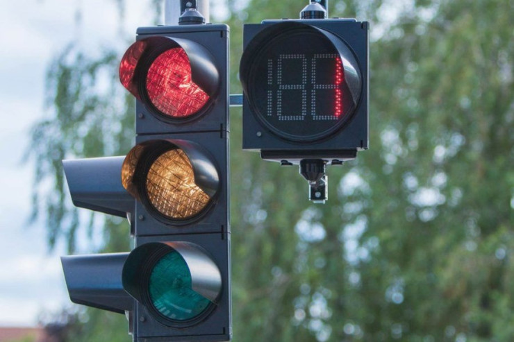 Bakıda yeni nəsil işıqforlar quraşdırıldı - VİDEO 