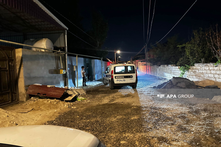 Bakıda DƏHŞƏT:  Ata və oğlu qohumlarını bıçaqladı, ölən var  - YENİLƏNİB-1 