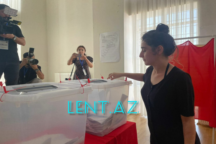 Qadın məhkumlar SƏS VERİR  -FOTO  -VİDEO 