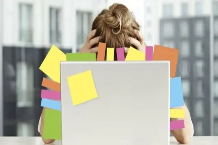 Yuxuda tətildən sonra ilk iş gününü  görməyin mənası nədir?