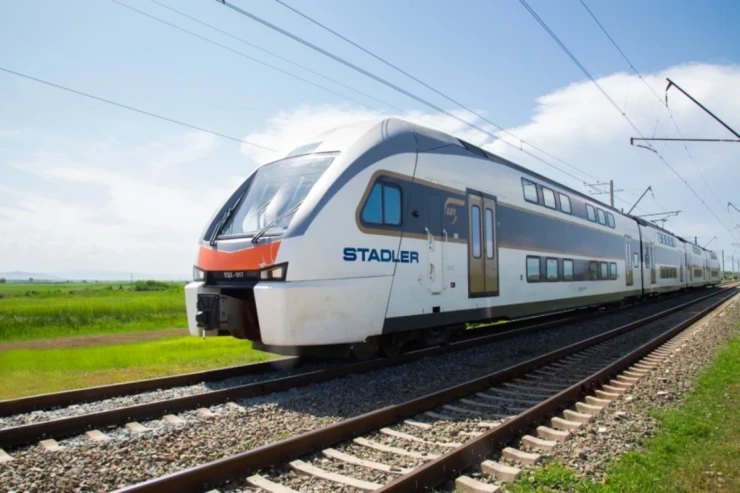 Sumqayıt-Bakı qatarı adam vurdu  - YENİLƏNİB 