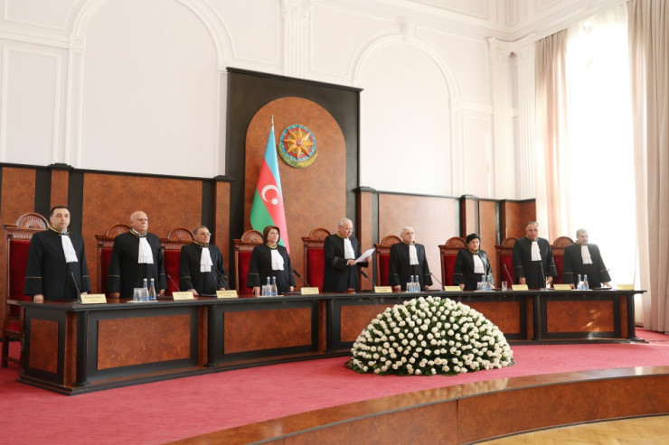 Konstitusiya Məhkəməsi hakimləri ilə bağlı YENİ TƏKLİF 