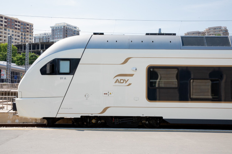 Abşeron dairəvi marşrutunda  yeni qatar   istifadəyə verildi