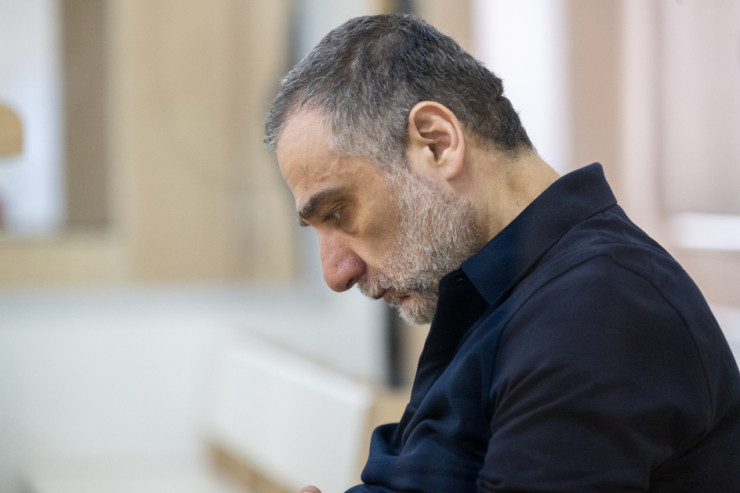 Vardanyanın məhkəməsində zərərçəkənlər  ifadə verdi: Meyitləri çıxaranda yaralandım