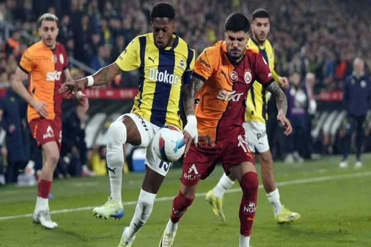“Qalatasaray” “Fənərbağça”nı səfərdə məğlub etdi 