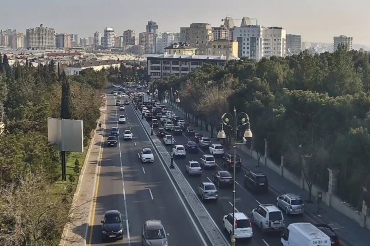 Bakıda bu yollarda sıxlıq var - SİYAHI 