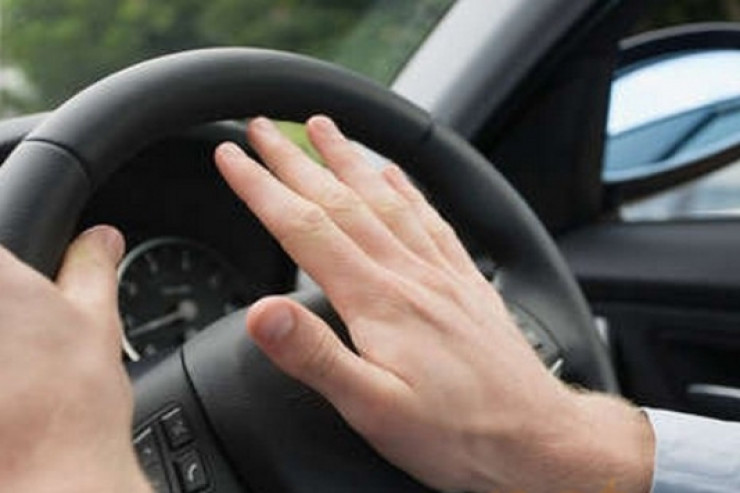 Bakıda maşını geriyə sürən sürücülər QƏZA TÖRƏTDİ  -VİDEO 