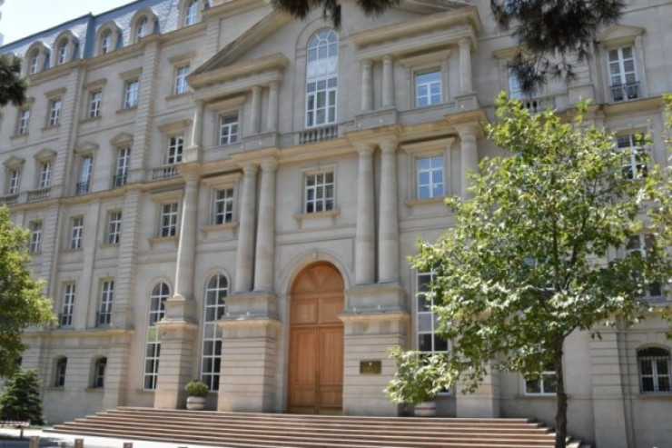 Maliyyə Nazirliyinin  iki rəisi   işdən çıxarıldı