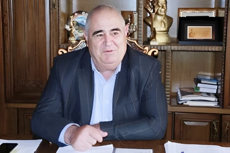 Şərurlu İsfəndiyar