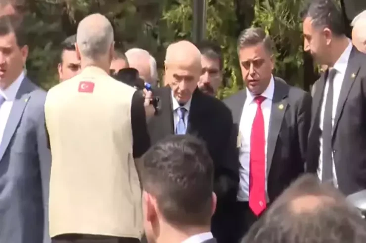 Baxçalının yeni FOTOLARI  - Türkeşin məzarını ziyarət etdi