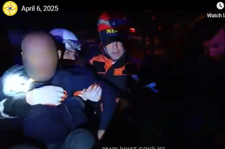 Qəzaya düşən avtomobildəki sürücü belə xilas edildi-VİDEO 