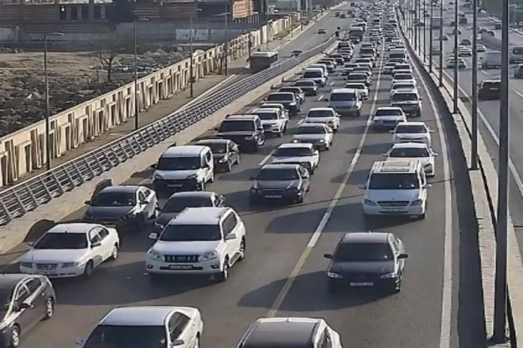 Bakıda bu yollarda sıxlıq var - SİYAHI 