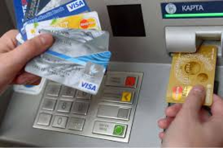 Bank kartlarından bir gündə 67 min manat   oğurlandı