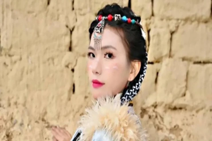 Gözəllik kraliçası  zəlzələdə öldü - Uşağını xilas etməyə gəlmişdi