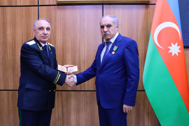 Kamran Əliyev Xanlar Vəliyevi yola saldı - YENİLƏNİB 