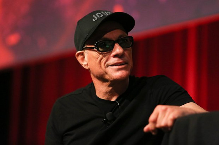 Van Damm insan alveri  iddialarına cavab verdi