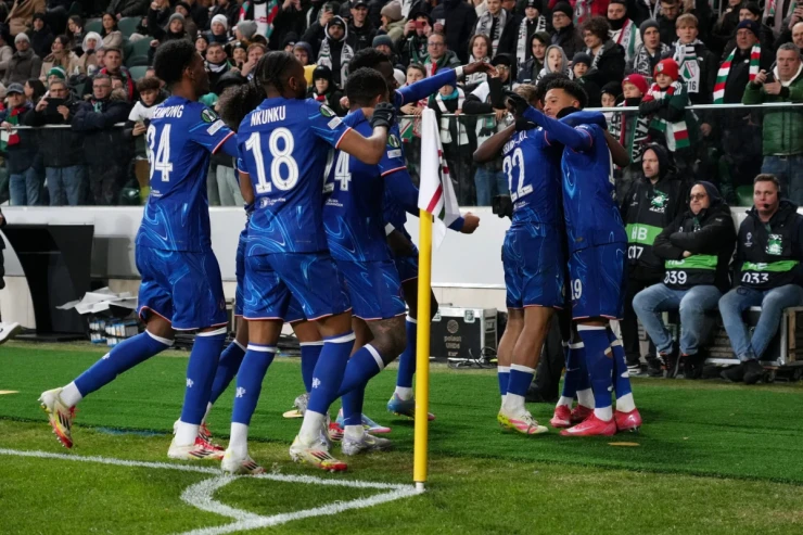 "Çelsi" rəqibini darmadağın etdi 