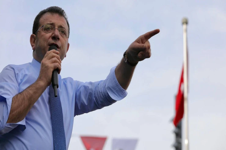 Əkrəm İmamoğlu məhkəməyə çıxarıldı: 7 il həbs edilə bilər 