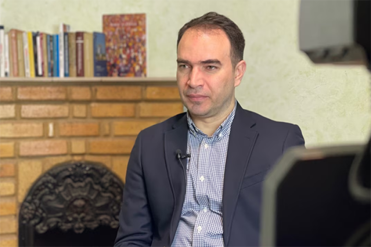 Adam bıçaqlayan keçmiş diplomata HÖKM OXUNDU 