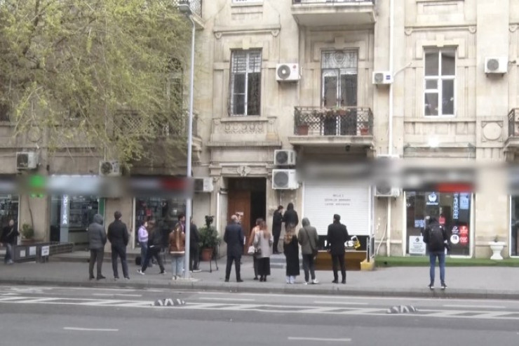 Tarixi binaların izlərini gözəllik salonları, telefon mağazaları gizlədir - VİDEO 