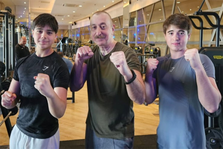 Prezident nəvələri ilə idman etdi - FOTOLENT 