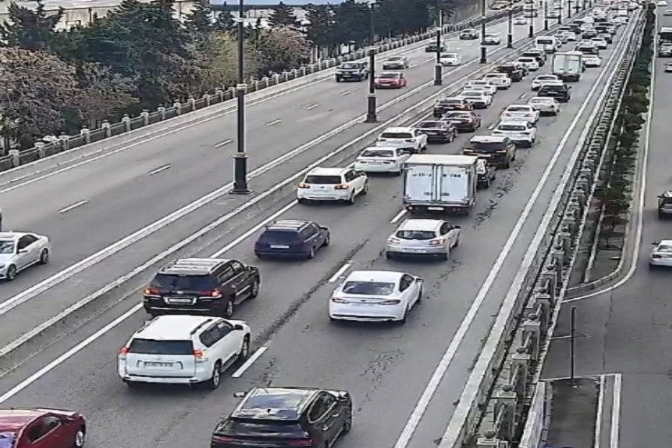 Bakıda bu yollarda sıxlıq var - SİYAHI 