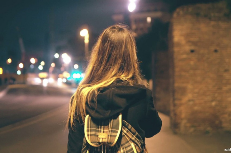 Azərbaycanda 14 yaşlı qız İTKİN DÜŞDÜ 