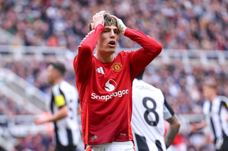 "Mançester Yunayted" Qarnaçonun transfer qiymətini  azaltdı