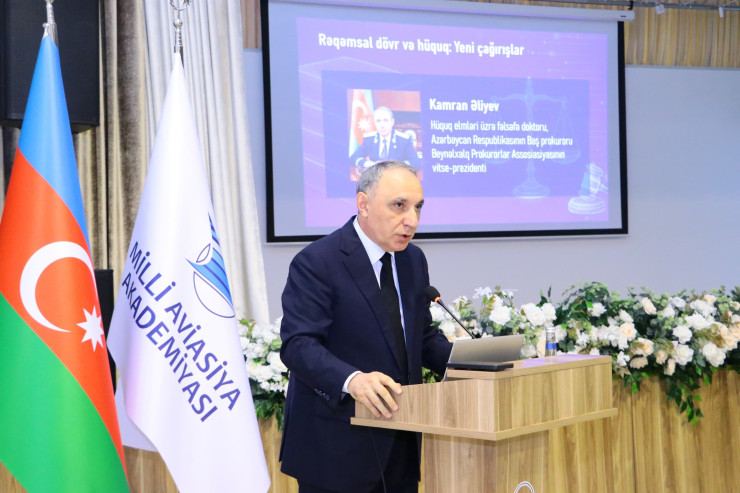 Kamran Əliyev Milli Aviasiya Akademiyasında mühazirə oxudu