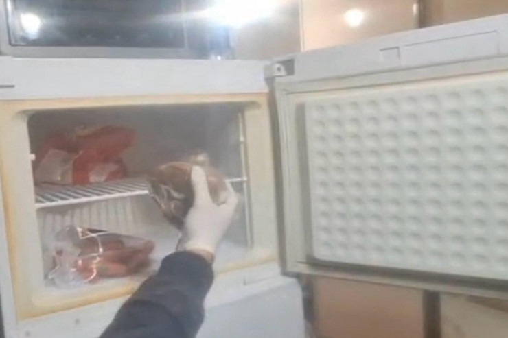 Bakıda soyuducuda narkotik  gizlədən qadın və kişi TUTULDU