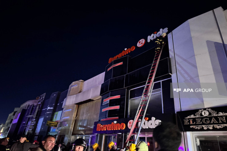 Sumqayıtda  ticarət mərkəzindəki  yanğın söndürüldü