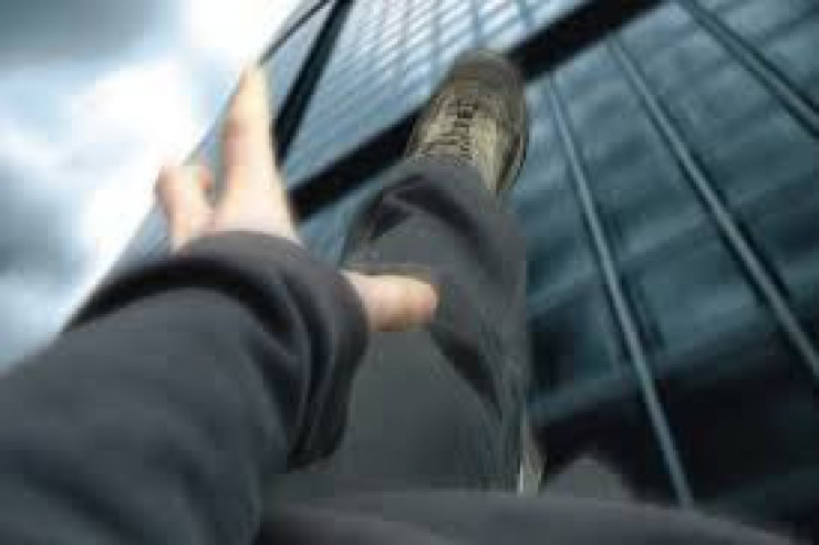 Sumqayıtda hündürlükdən yıxılan 51 yaşlı kişi öldü 