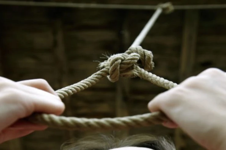 Zərdablı Pəhlivan özünü asdı 