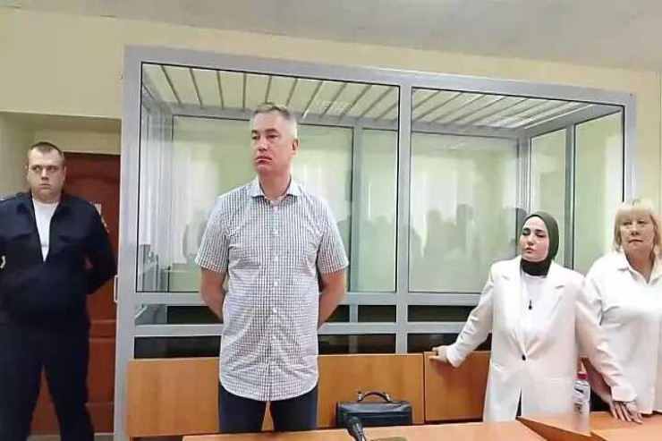 Adam öldürməyə cəhddə təqsirləndirilən azərbaycanlı ər-arvada  bəraət verildi