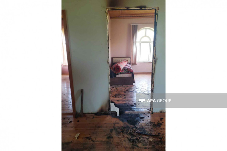 Lənkəranda evə ildırım düşdü,  yanğın oldu