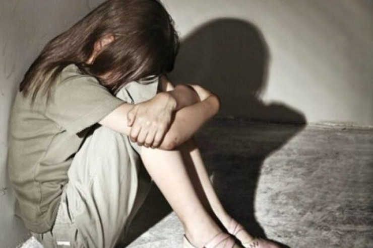 Bakıda ana yeniyetmə qızını fahişəliyə cəlb edir? - İddialara CAVAB 